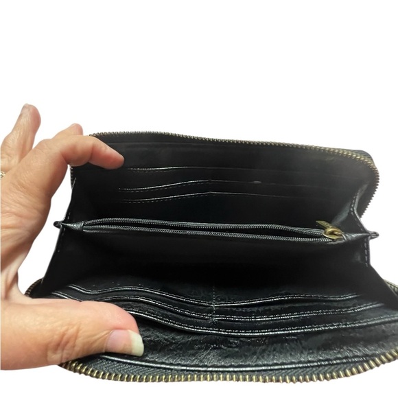 Fossil Black Pebbled Leather Wristlet - Picture 5 of 5